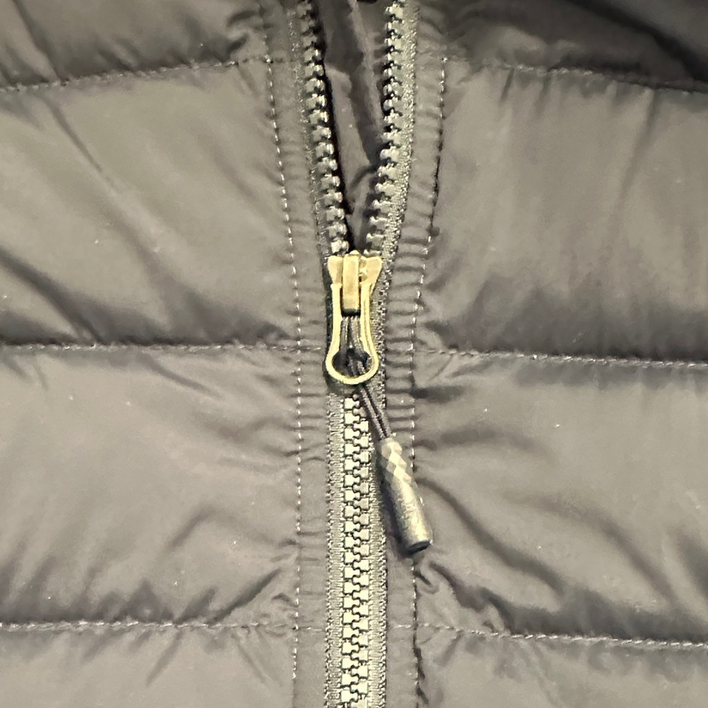 The North Face Women's Navy Quilted Down Puffer Jacket - Picture 4 of 7